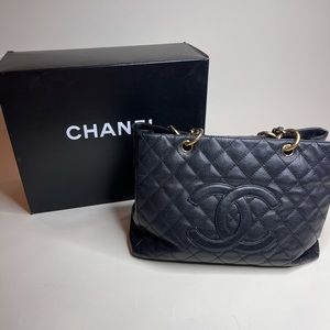 Chanel Vintage bag Large.